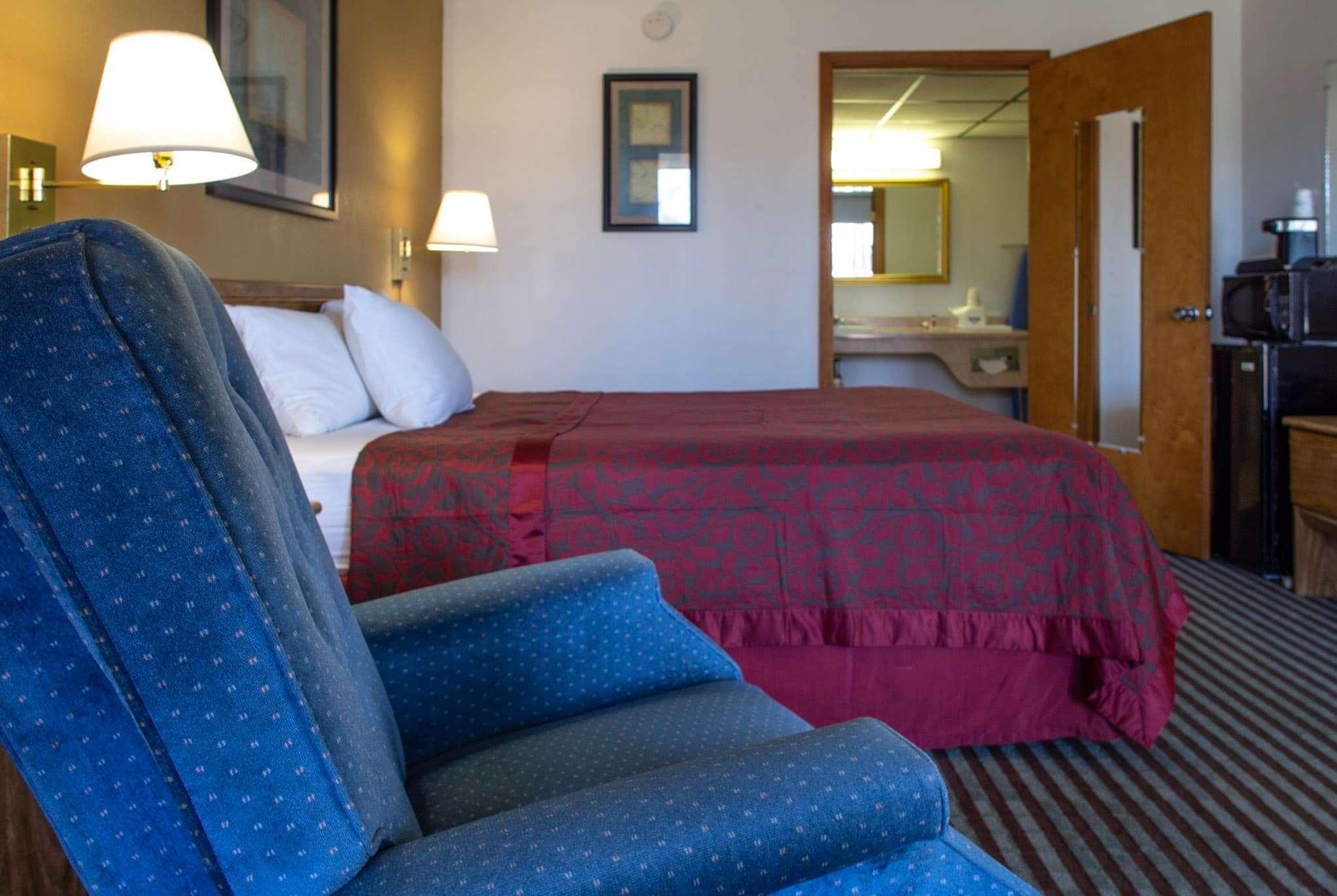 Days By Wyndham Motel Clinton